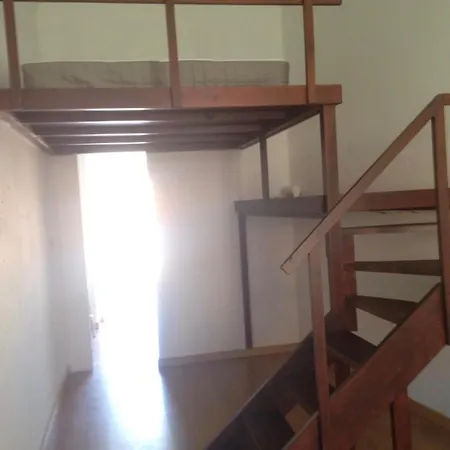 Pequeno Apartamento Com Terraco-3